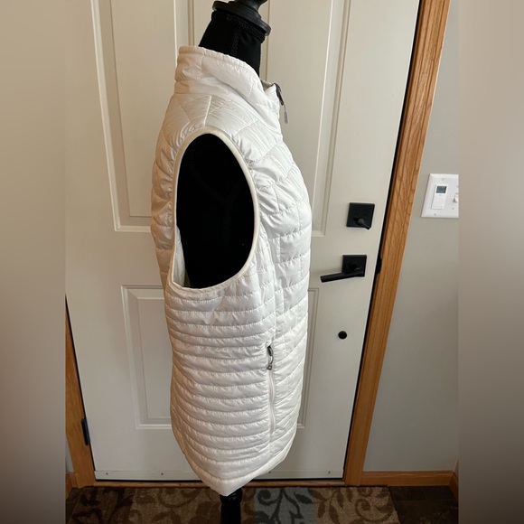 Women’s Patagonia birch white nano puff packable puffer vest. Size XL - Picture 2 of 15